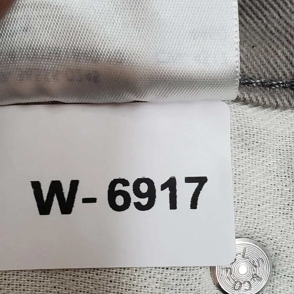 Levis sku 06917